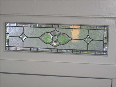 Entry/Foyer.