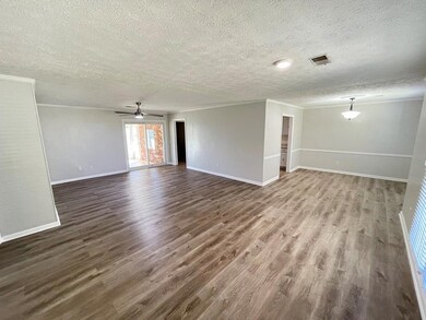 Living/Dining Area