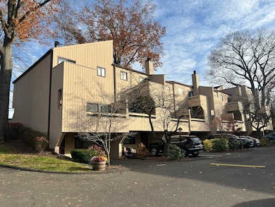 100 Hope St unit 10, Stamford, CT 06906 - photo 2