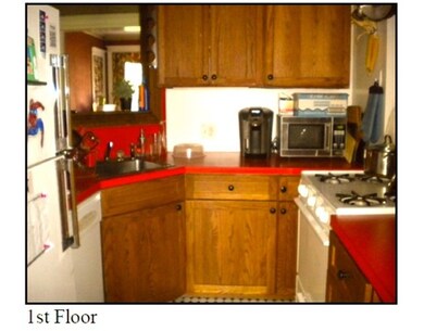 338 Tappan St, Brookline, MA 02445 - photo 4