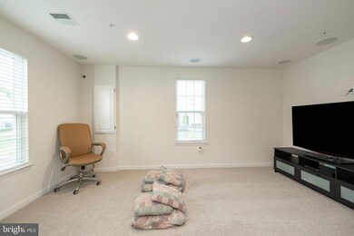 649 Washington Square, Spring City, PA 19475 - photo 5