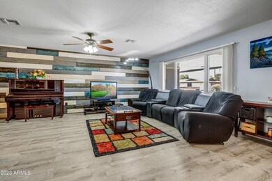 837 S Longwood Loop unit 1, Mesa, AZ 85208 - photo 3