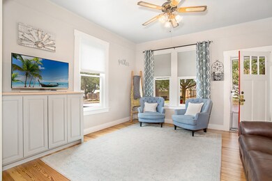 910 Hill St, Fredericksburg, TX 78624 - photo 5