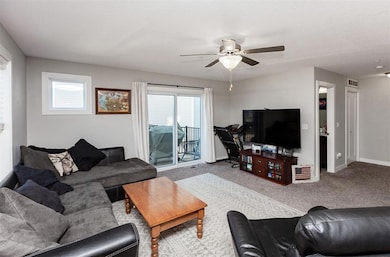 223 Burr Oak Ct, Norwalk, IA 50211 - photo 4