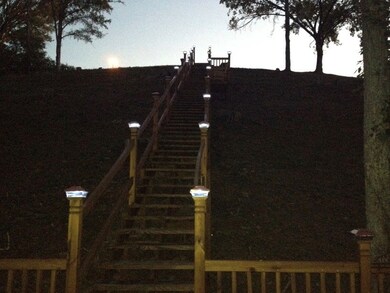 Private Stair / Deck to lake!