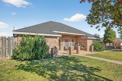 1303 Lynn Ave, Midland, TX 79705 - photo 2