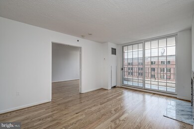 Metropolitan Condos unit 802, Washington, DC 20037 - photo 5