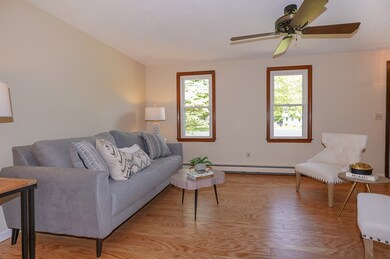 7 Gaskill Cir, Hopedale, MA 01747 - photo 4