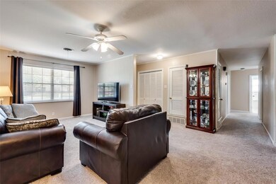 729 Timberhill Dr, Hurst, TX 76053 - photo 6