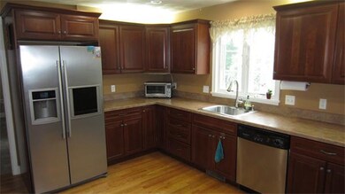 57A Richardson St, Wakefield, MA 01880 - photo 7