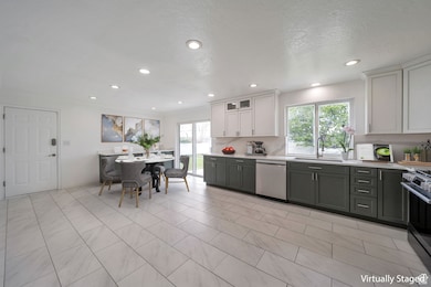 665 E Howard Dr, Sandy, UT 84070 - photo 6