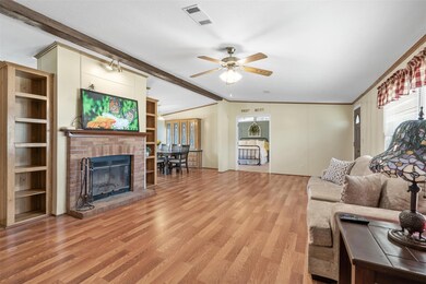 355 Eastwood Rd, Springtown, TX 76082 - photo 4