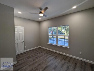 277 Myrtle Ave, Jesup, GA 31546 - photo 7