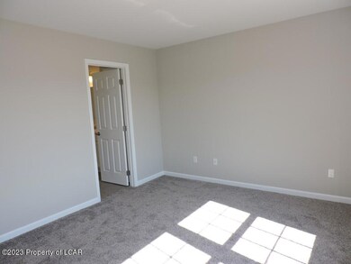 162 Cremard Blvd, Duryea, PA 18642 - photo 3