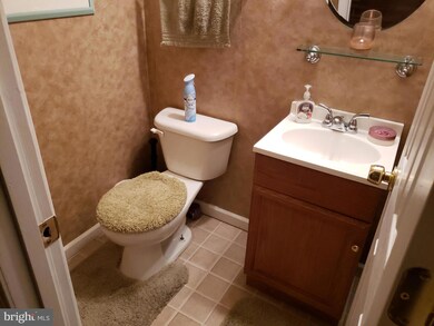 11321 Kettering Ln, Upper Marlboro, MD 20774 - photo 5