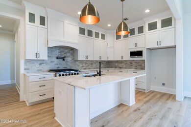 9-web-or-mls-101 Abercrombie Way-6