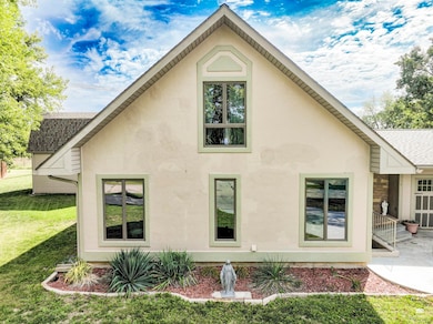 300 W Durink St, Saint Marys, KS 66536 - photo 2