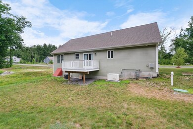 47 Abacoa Rd, Pelham, NH 03076 - photo 2