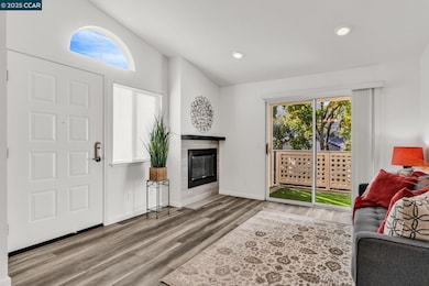 253 Florence Ct unit 253, Hercules, CA 94547 - photo 4