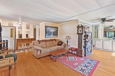 5-web-or-mls-2582-walnut-ave