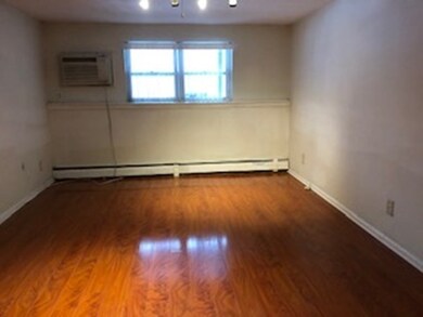 700 Robbins Ave unit 7, Dracut, MA 01826 - photo 3