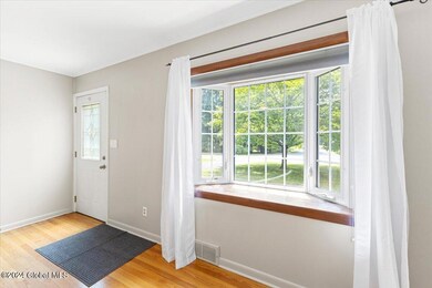 33 Harlau Dr, Schenectady, NY 12302 - photo 6