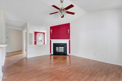 17-3009 Wynston Way-17