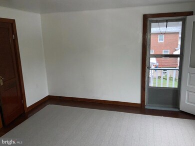 521 E Broad St, Tamaqua, PA 18252 - photo 5