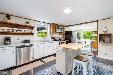 1014 Henry O Michael Rd, Berkeley Springs, WV 25411 - photo 7