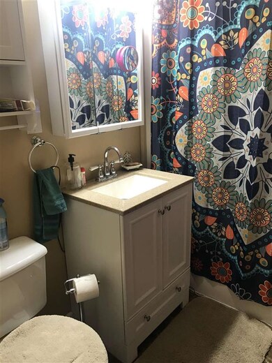 223 E Cowing Dr, Muncie, IN 47303 - photo 5