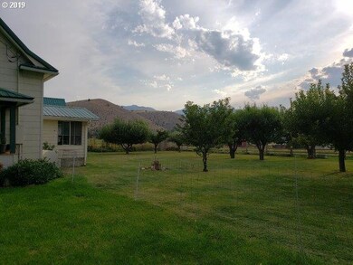 59122 U S Highway 26, Mount Vernon, OR 97865 - photo 4