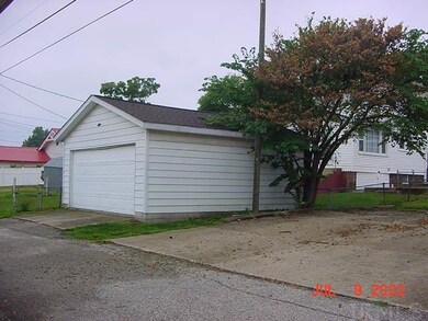 207 W 4th St, Bicknell, IN 47512 - photo 6