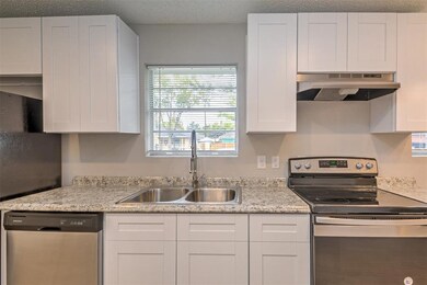 4546 Lelay Cir, Houston, TX 77022 - photo 2