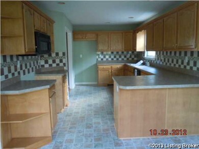 8505 Braeburn Ridge Dr, Louisville, KY 40228 - photo 2