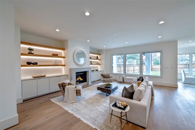 1003 W 42nd St, Houston, TX 77018 - photo 3