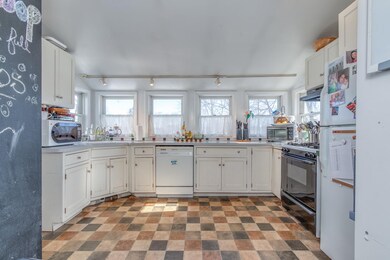 88 N Spring St, Concord, NH 03301 - photo 3