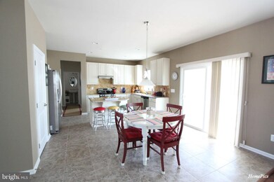 1143 Sassafras Cir, Sykesville, MD 21784 - photo 6