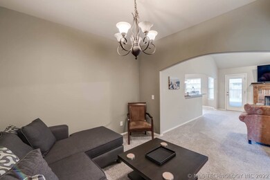 4709 S Narcissus Ave, Broken Arrow, OK 74011 - photo 6