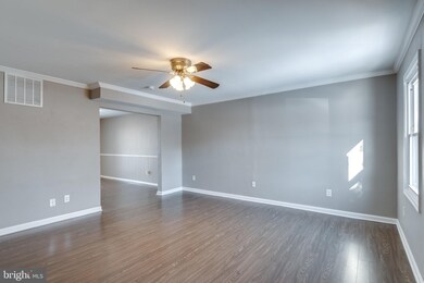 2910 Wetherburn Ct, Woodbridge, VA 22191 - photo 6