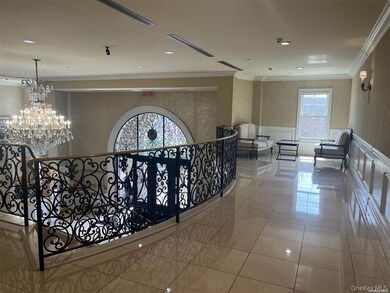 Regency Apartments unit 135, Lawrence, NY 11559 - photo 6