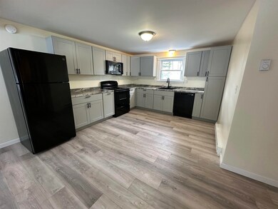 43 Gowing Rd, Hudson, NH 03051 - photo 4