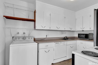 1425 Tanglewood Dr, Sparks, NV 89431 - photo 3