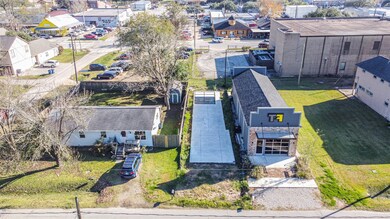 203 Houston St, Tomball, TX 77375 - photo 7