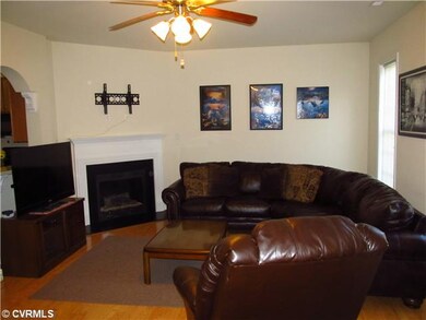 Den/Family/Great Room - SPACIOUS GREAT ROOM BOASTI