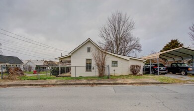 909 Afton St, Johnson City, TN 37601 - photo 2