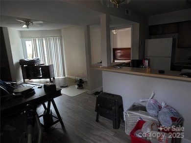 4500 Sharon Chase Dr unit C, Charlotte, NC 28215 - photo 3