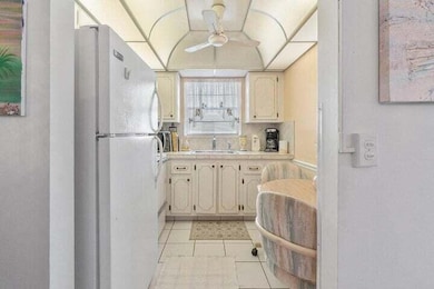 10 Windsor A, West Palm Beach, FL 33417 - photo 6