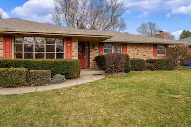 5802 Clarendon Dr, Rockford, IL 61114 - photo 2