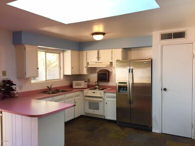 Eugie kitchen