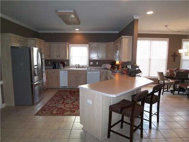 Enter into a DOUBLE sized Kitchen with double pant